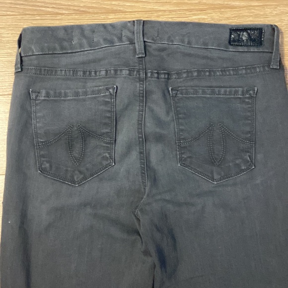 Level 99 Lily Crop size 28 - Picture 5 of 7